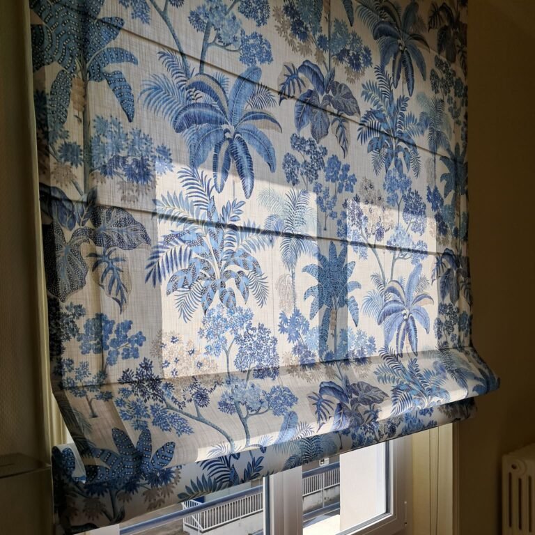 STORE BATEAU Store bateau réalisé sur mesure par Mélina Wathelet, tapissier décorateur à Guidel
