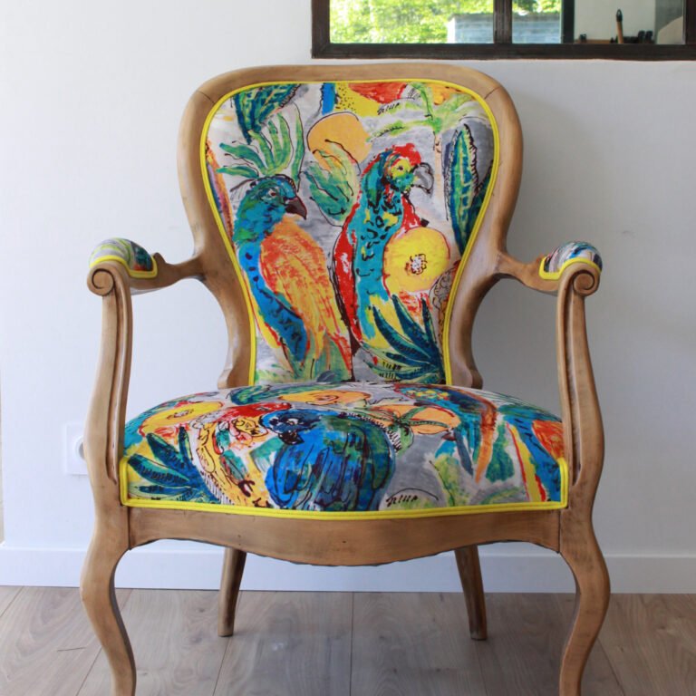 FAUTEUIL CABRIOLET Fauteuil cabriolet rénové par Mélina Wathelet, tapissier décorateur à Guidel